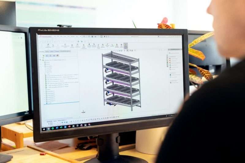 Engineer designing vertical farm 3912948